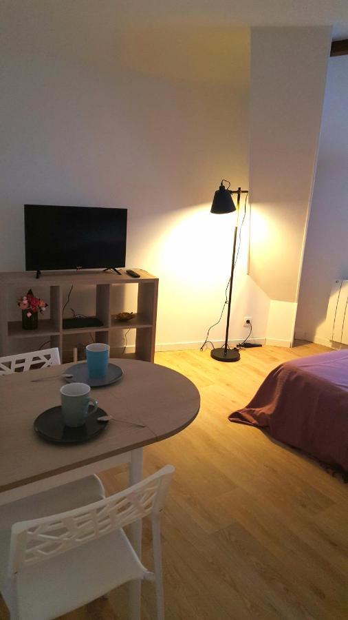 Studios Tout Equipes Cosne-sur-Loire Exterior foto